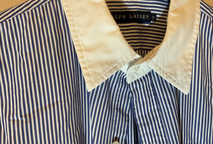 Blauw wit gestreepte blouse met witte kraag en manchetten van Ralph Lauren in maat 12(40) photo 1 